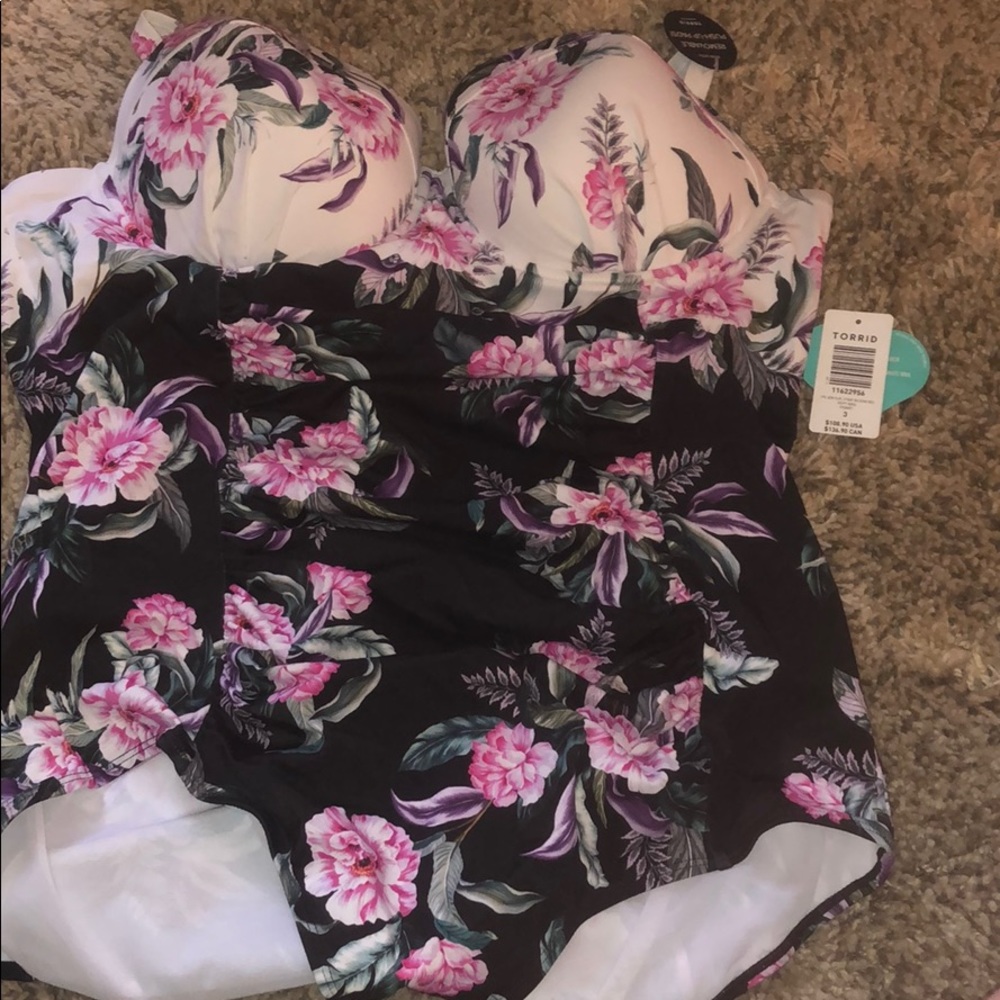 Swim suit